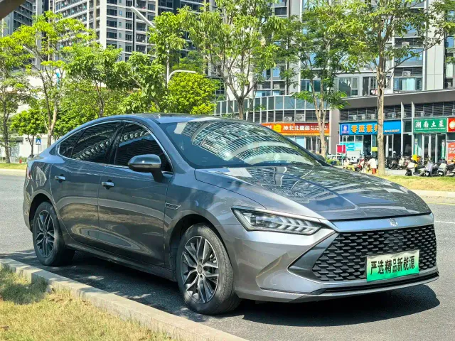 BYD Qin PLUS — Фото автомобиля 3