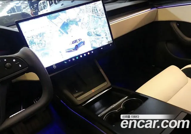 Tesla Model S — Фото автомобиля 13