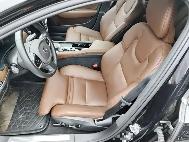 Volvo S90 — Фото автомобиля 19