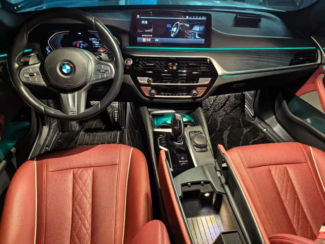 BMW 5 Series — Фото автомобиля 4