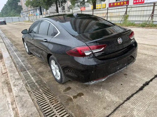Buick Regal — Фото автомобиля 9