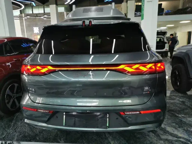 BYD Tang L — Фото автомобиля 5