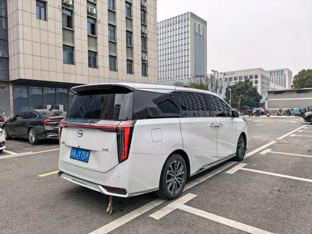 GAC Trumpchi M8 — Фото автомобиля 5