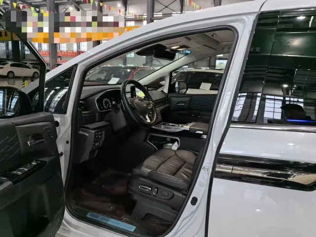 Honda Elysion — Фото автомобиля 2