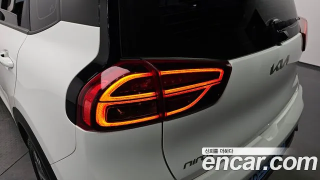 Kia Niro — Фото автомобиля 8