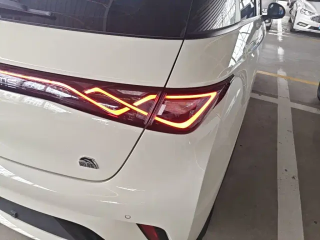 BYD Dolphin — Фото автомобиля 7