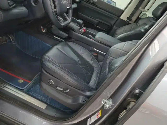 BYD FangChengBao Leopard 5 — Фото автомобиля 14