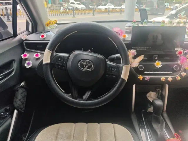 Toyota Corolla Cross — Фото автомобиля 2