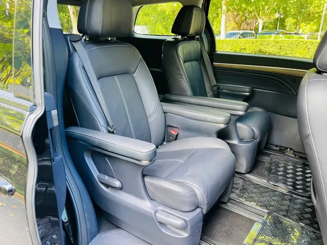 GAC Trumpchi M8 — Фото автомобиля 21