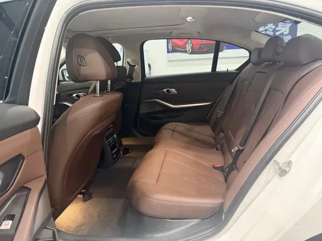 BMW 3 Series — Фото автомобиля 15