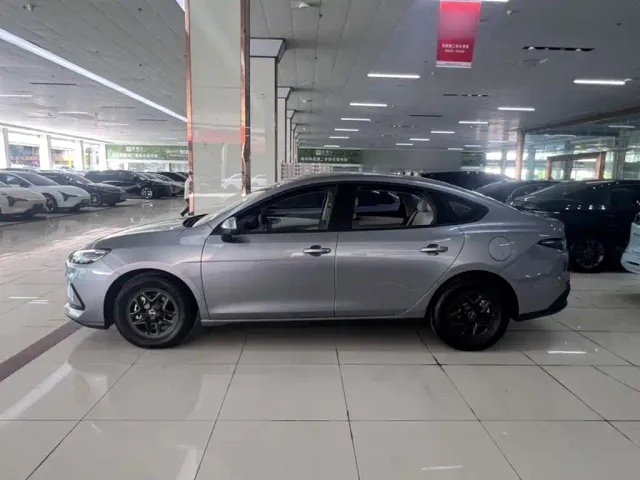 BYD Seal 05 DM-i — Фото автомобиля 6