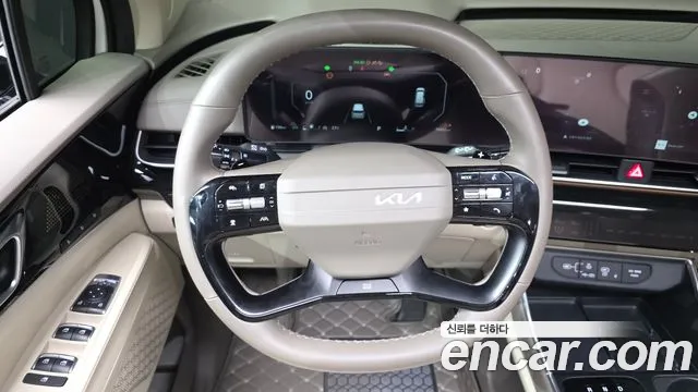 Kia Carnival Generation 4 — Фото автомобиля 20