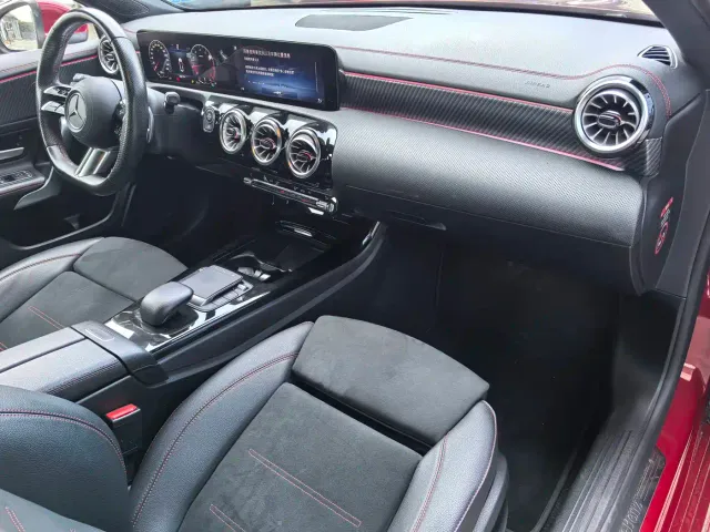 Mercedes-Benz A-Class — Фото автомобиля 11