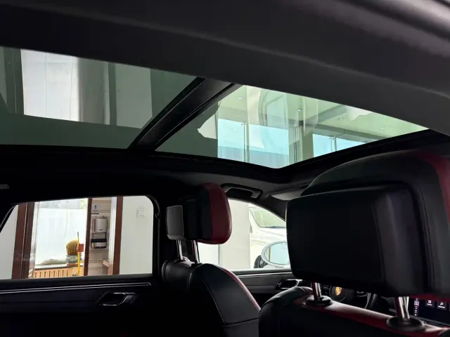 Porsche Macan — Фото автомобиля 10