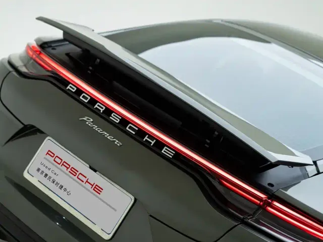 Porsche Panamera — Фото автомобиля 6