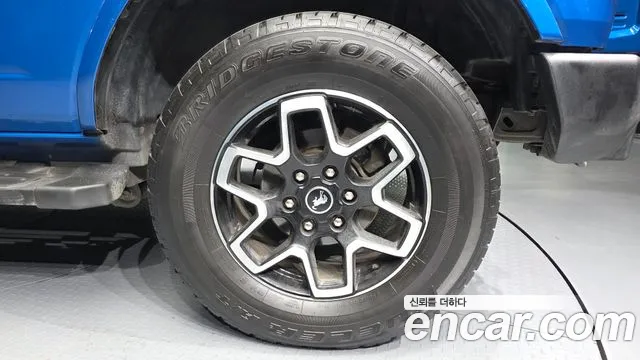 Ford Bronco — Фото автомобиля 21