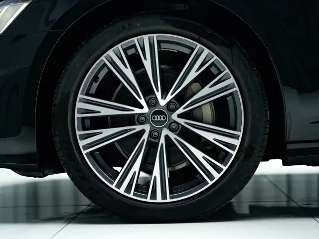 Audi A6L — Фото автомобиля 15