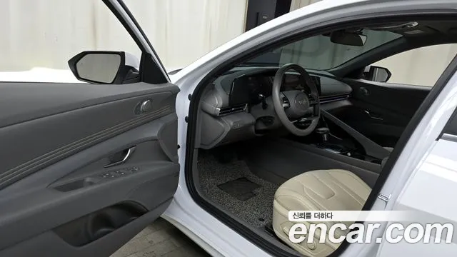 Hyundai AVANTE Новый Avante (CN7) — Фото автомобиля 11