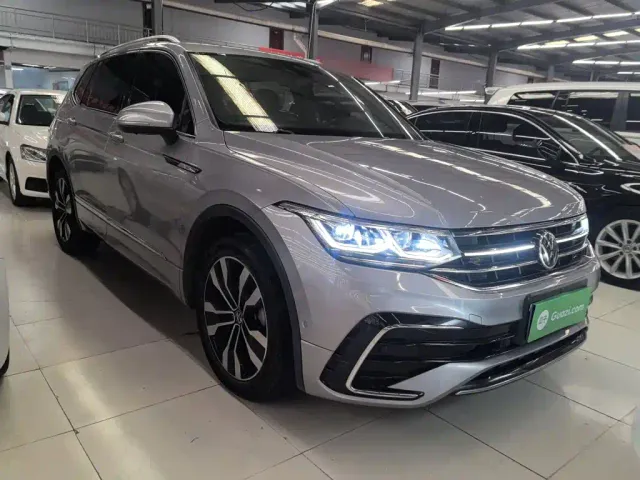 Volkswagen Tiguan L — Фото автомобиля 10