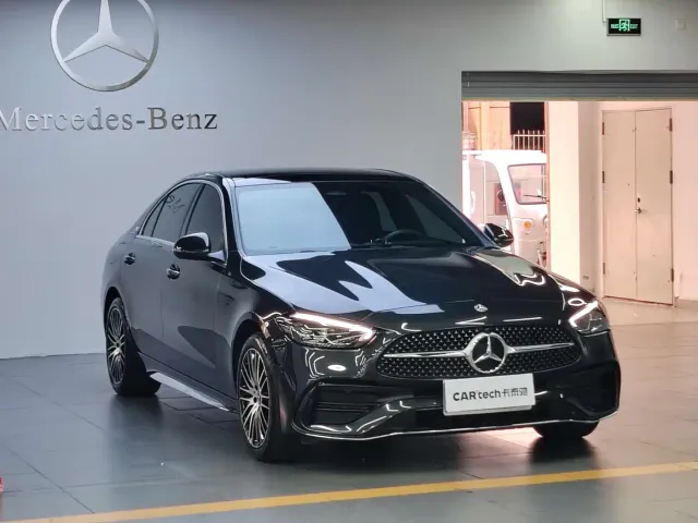 Mercedes-Benz C-Class — Фото автомобиля 3