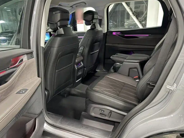 Ford Edge — Фото автомобиля 15