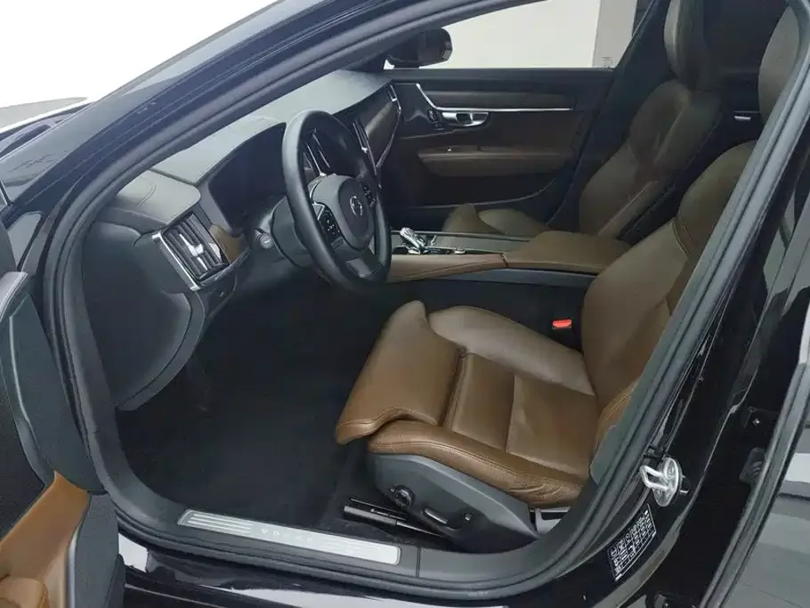 Volvo Volvo S90 2023 B5 Intelligent Vision Luxury Edition — Фото автомобиля 9