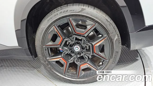BMW XM — Фото автомобиля 20