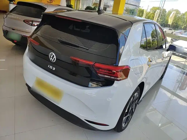 Volkswagen ID.3 — Фото автомобиля 6