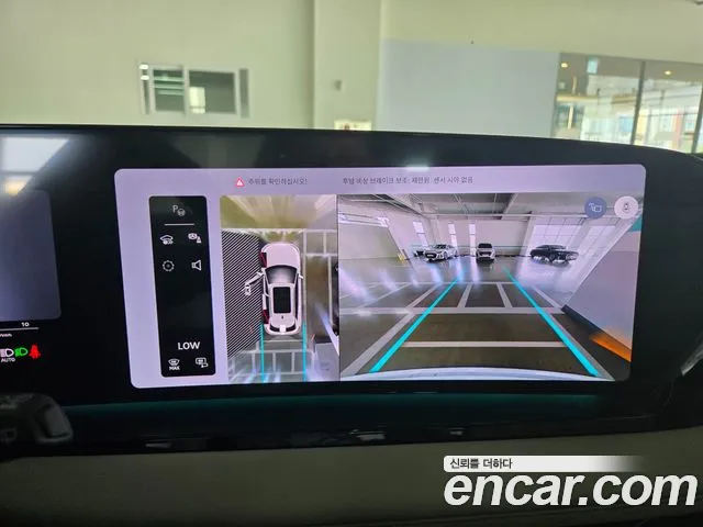Audi Q6 e-tron — Фото автомобиля 15