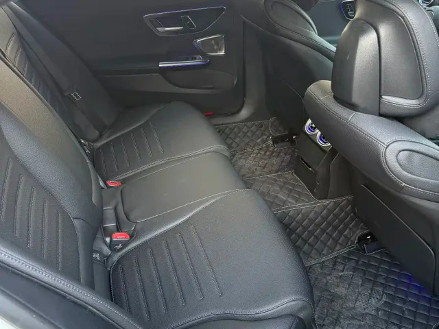 Mercedes-Benz C-Class — Фото автомобиля 9