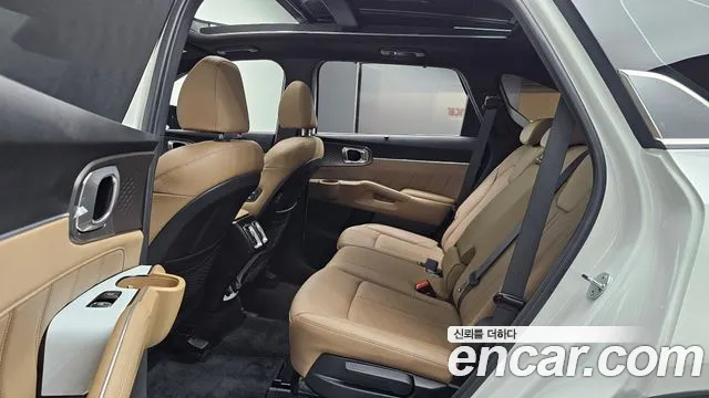 Kia Sorento Новый Sorento 4 поколение Бензин 2.5T 2WD — Фото автомобиля 12