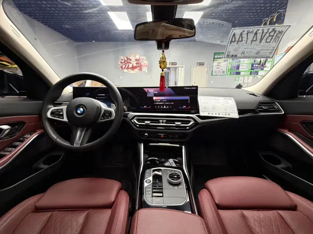 BMW 3 Series — Фото автомобиля 10