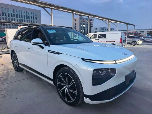 Xpeng G9 — Фото автомобиля 3
