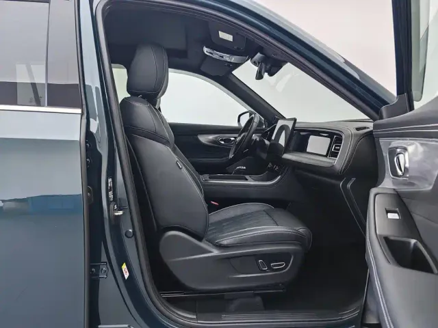 GAC Trumpchi GS8 — Фото автомобиля 23