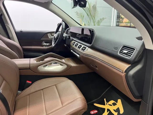 Mercedes-Benz GLE-Class — Фото автомобиля 14