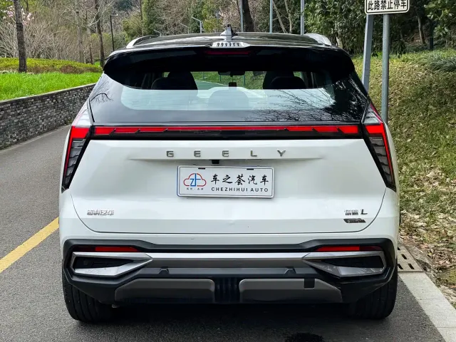Geely Boyue L — Фото автомобиля 5