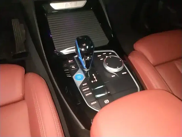 BMW BMW iX3 2022 Facelift Leading Model — Фото автомобиля 13