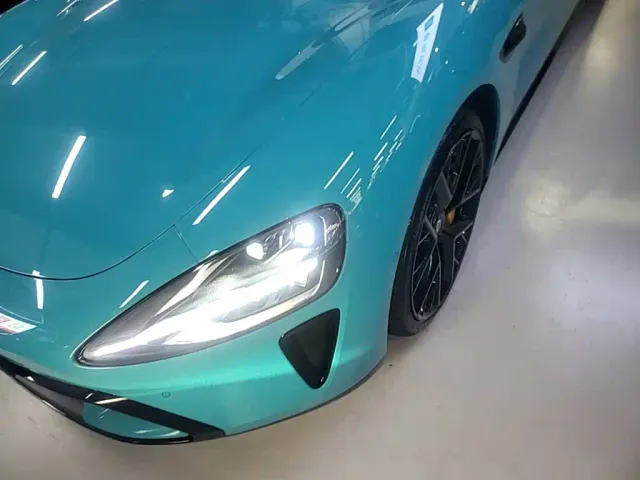 Xiaomi SU7 — Фото автомобиля 23