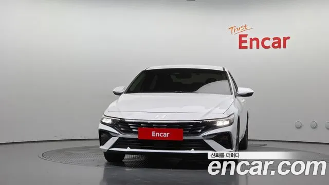 Hyundai Avante CN7 — Фото автомобиля 3