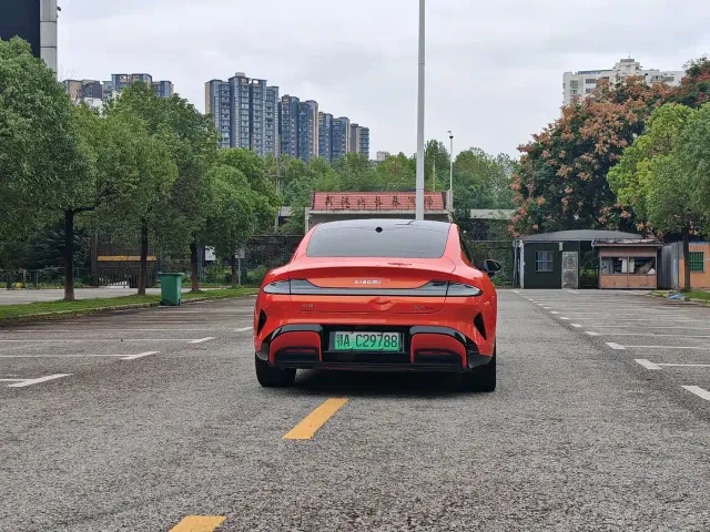 Xiaomi SU7 — Фото автомобиля 9