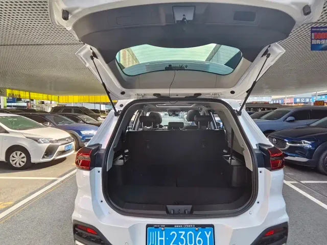 Chery Tiggo 8 — Фото автомобиля 12