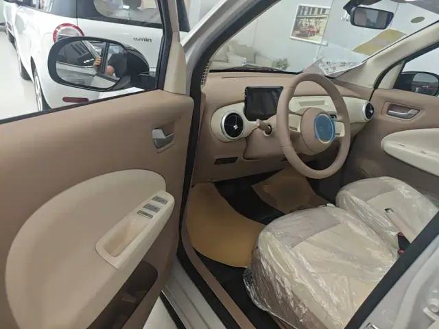 Wuling Hongguang Mini EV — Фото автомобиля 15