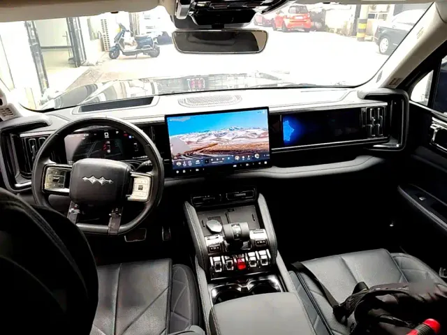 BYD FangChengBao Leopard 5 — Фото автомобиля 9