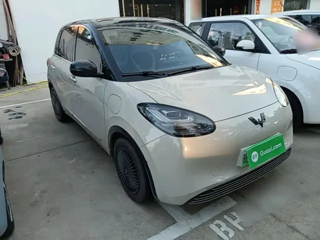 Wuling Bingo — Фото автомобиля 3