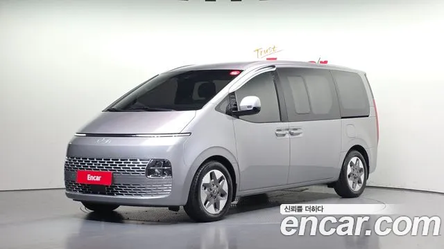Фотография автомобиля — Hyundai Staria