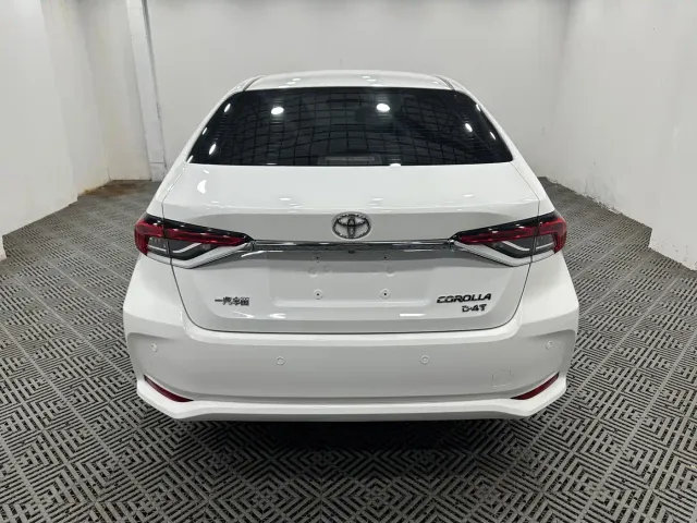 Toyota Corolla — Фото автомобиля 8