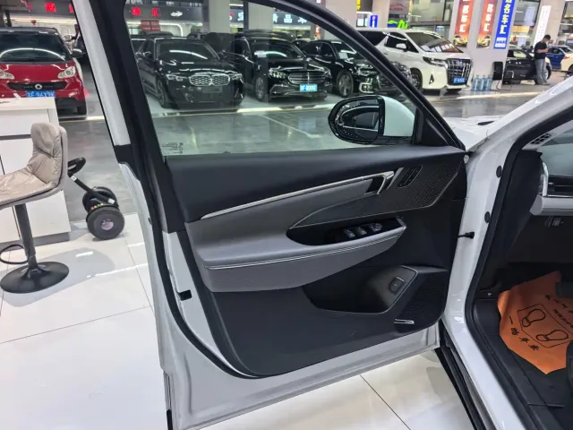 Buick E5 — Фото автомобиля 6