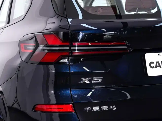BMW X5 — Фото автомобиля 11