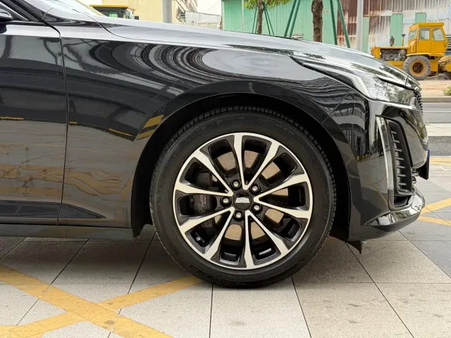 Cadillac CT5 — Фото автомобиля 18
