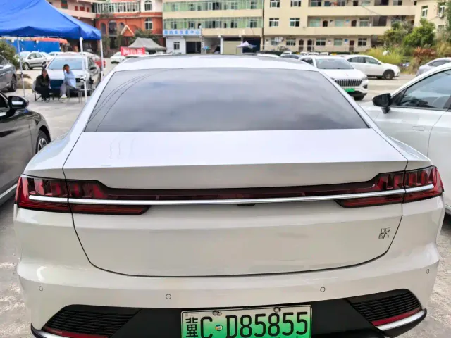 BYD Han — Фото автомобиля 5